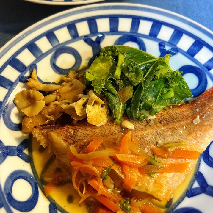 赤魚とたもぎ茸のフライパン煮